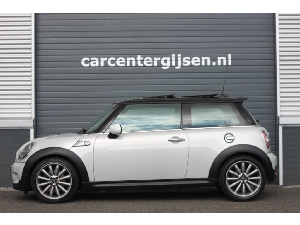 MINI Mini 1.6 COOPER S JOHN WORKS 210PK AUTOMAAT! Bi-Xenon Panodak Harman Kardon Mooi!